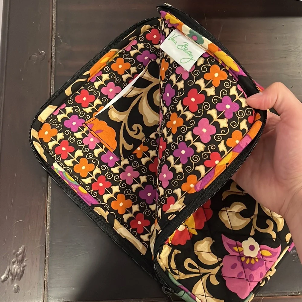 Vera Bradley IPad/Tablet Sleeve in Suzani Pattern